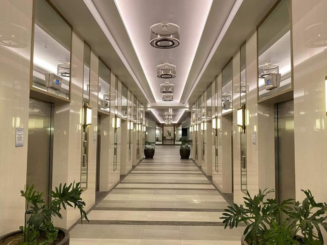 Infina Towers Project 4 Aurora Boulevard Quezon City Манила Экстерьер фото